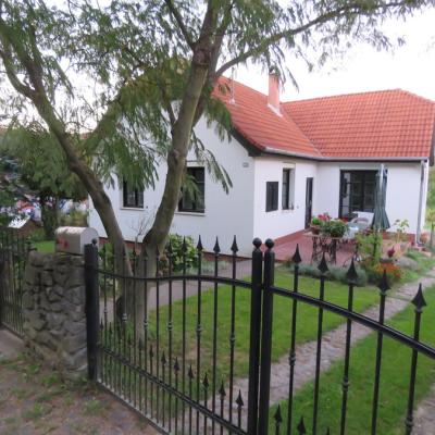 Pilismarót, családi ház